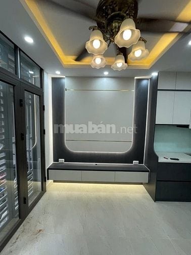 Bán căn nhà thổ cư 5 tầng có 3 ngủ full đồ Tôn Đức Thắng. Đống Đa. Hà 