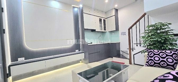 Bán căn nhà thổ cư 5 tầng có 3 ngủ full đồ Tôn Đức Thắng. Đống Đa. Hà 