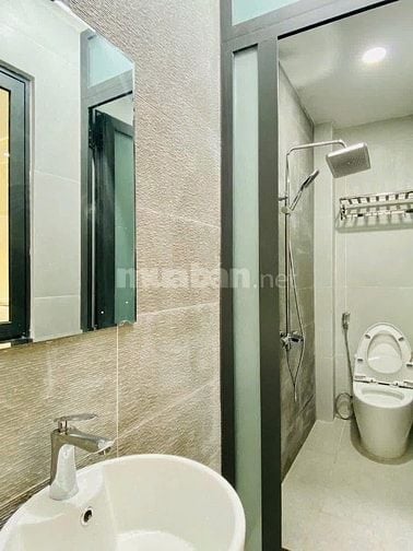 Bán nhà 3 tầng Nguyễn Thượng Hiền P5 Q. Bình Thạnh giá 2tỷ200tr DT69m2