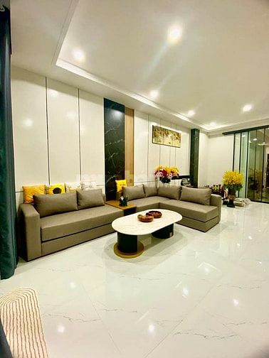 Bán nhà 5 tầng mới đẹp có thang máy mặt tiền đường Trần Nguyên Hãn