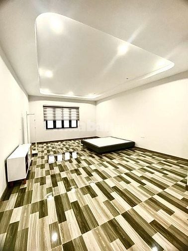 Bán nhà 5 tầng mới đẹp có thang máy mặt tiền đường Trần Nguyên Hãn