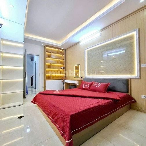 NHÀ ĐẸP LÔ GÓC TRƯƠNG ĐỊNH 39M 5 TẦNG GIÁ 6,35  TỶ