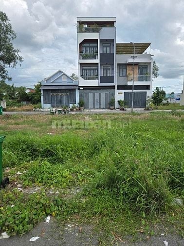 Cần bán gấp đất 81m2 Ngay Chợ Bình Chánh - Ngã Tư Đinh Đức Thiện