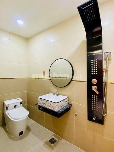 NHÀ MỚI KENG 1T2L VỊ TRÍ VÀNG- KẾT NỐI TRUNG TÂM Đ.CMT8 P12 Q10 HẺM 6M