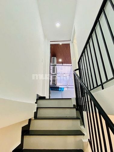 NHÀ MỚI KENG 1T2L VỊ TRÍ VÀNG- KẾT NỐI TRUNG TÂM Đ.CMT8 P12 Q10 HẺM 6M