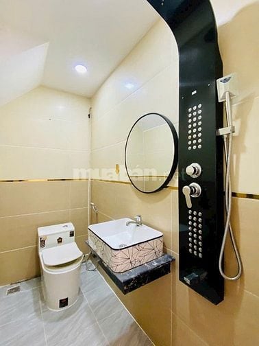 NHÀ MỚI KENG 1T2L VỊ TRÍ VÀNG- KẾT NỐI TRUNG TÂM Đ.CMT8 P12 Q10 HẺM 6M