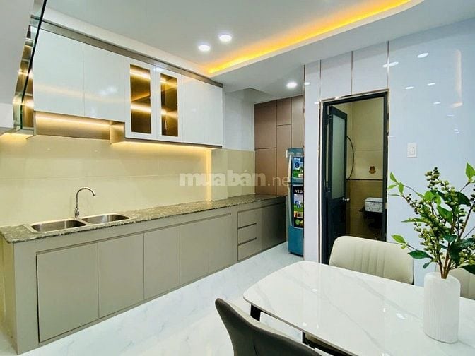 NHÀ MỚI KENG 1T2L VỊ TRÍ VÀNG- KẾT NỐI TRUNG TÂM Đ.CMT8 P12 Q10 HẺM 6M