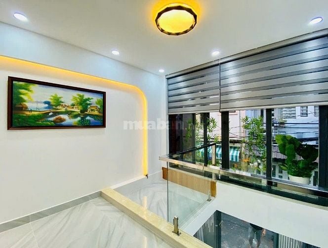 NHÀ MỚI KENG 1T2L VỊ TRÍ VÀNG- KẾT NỐI TRUNG TÂM Đ.CMT8 P12 Q10 HẺM 6M