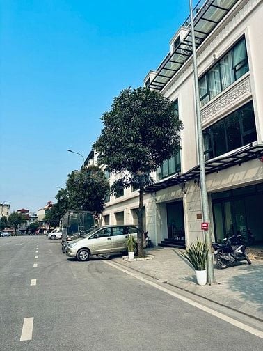 CC cho thuê tầng 1 nhà phố đường Nguyễn Cảnh Dị