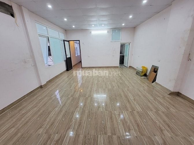 Chính chủ bán Căn hộ cho thuê 90m2x6t. Giá 18 tỷ. 