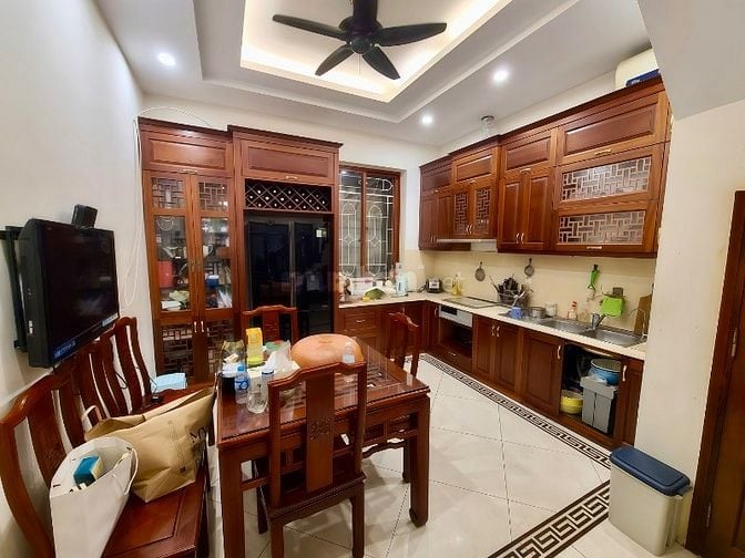 Duy Nhất!Nhà đẹp Nguyễn Tuân55m*5T,mt 4m,oto vào nhà,10m ra phố,18.9tỷ