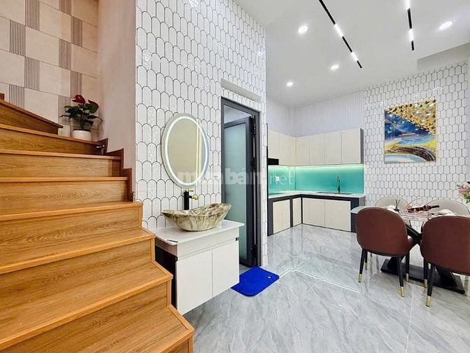 Đi nước ngoài định cư bán gấp nhà ở đường Hưng Phú, phường Hưng Phú, q