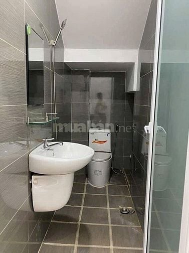 Ngộp bán căn nhà Bình Chánh , 103m2 , 960 triệu