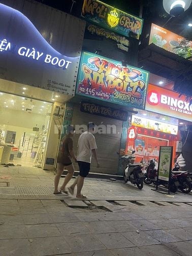 Nhà mặt phố Xuân Thủy siêu hời