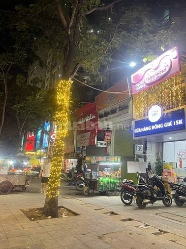 Nhà mặt phố Xuân Thủy siêu hời