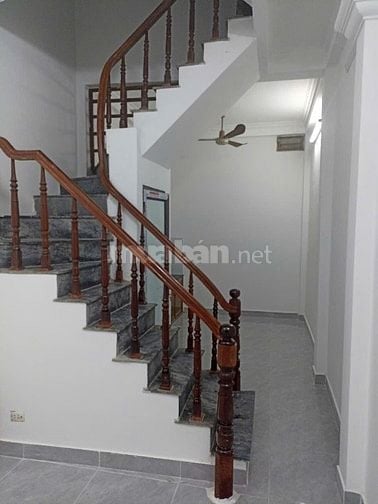 NHÀ MỚI NGUYÊN CĂN 30m2 - 4 TẦNG CHO THUÊ NGAY QUẬN ĐỐNG ĐA