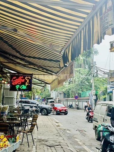 Bán nhà mặt phố Đội Nhân quận Ba Đình diện tích 102m2
