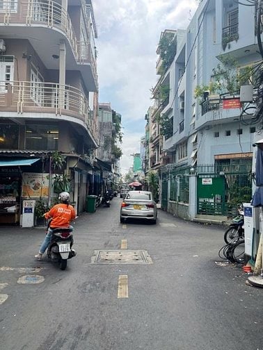 Nhà hiếm Góc MT Cư Xá Đô Thành Quận 3 