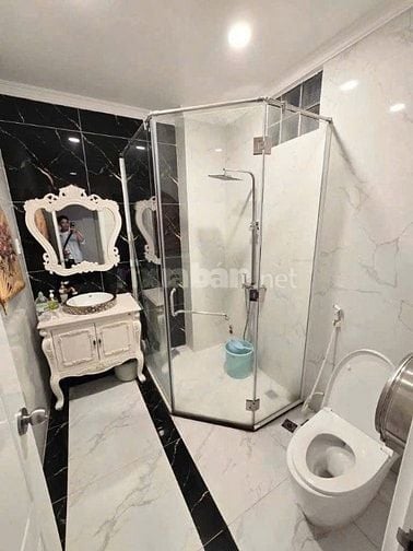 CHO THUÊ NHÀ THANG MÁY - 283/26A Cách Mạng Tháng 8, Quận 10