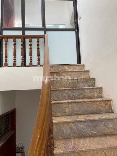 Chính chủ cho thuê nhà ngõ thông 279 Đội Cấn, 189, 173 Hoàng Hoa Thám