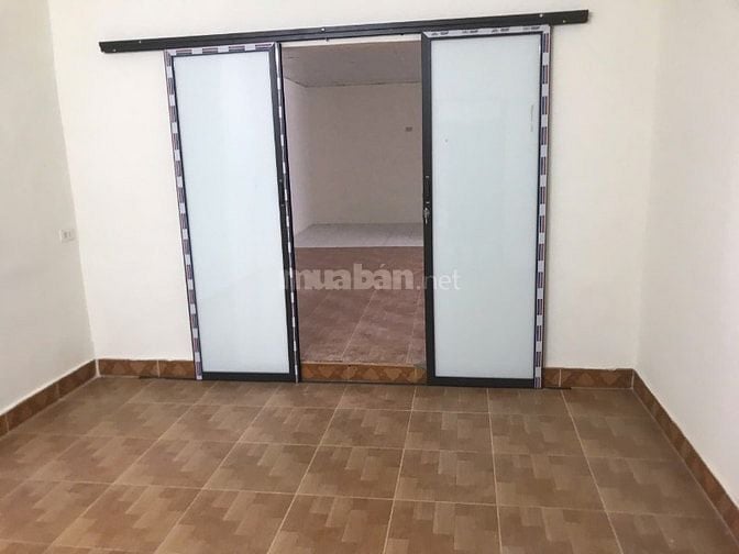 Chính chủ cho thuê căn hộ tập thể tầng 2 khu Thành Công – Ba Đình – Hà