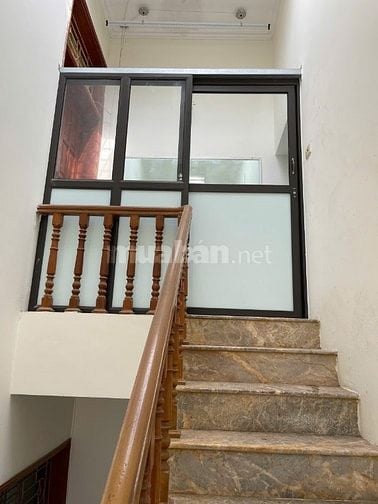 Chính chủ cho thuê nhà ngõ thông 279 Đội Cấn, 189, 173 Hoàng Hoa Thám