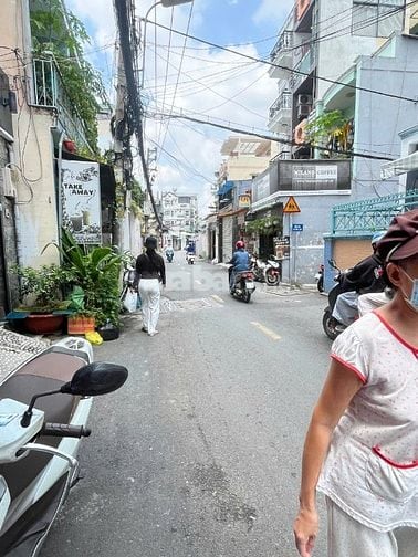 Sang tiệm trà sữa 40tr tại Bình Thạnh 