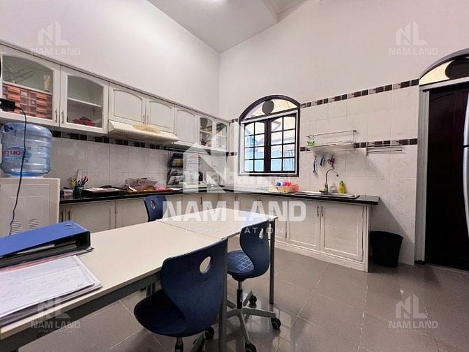 Cho thuê gấp villa Lê Thước p. Thảo Điền q2, 140 triệu, 400m2 trệt lầu