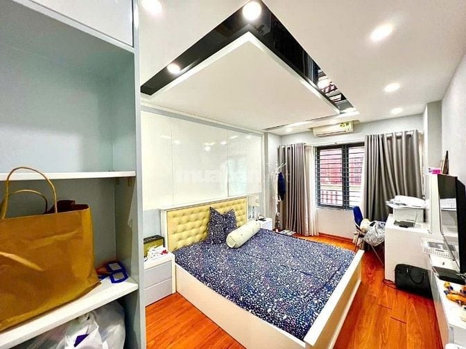 Bán nhà Phùng Chí Kiên Cầu Giấy 60m 5 tầng mặt tiền 3.5m. Ô tô đỗ cửa