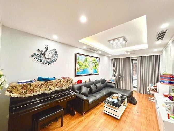 Bán nhà Phùng Chí Kiên Cầu Giấy 60m 5 tầng mặt tiền 3.5m. Ô tô đỗ cửa