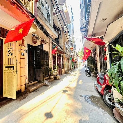 Gia chủ bán nhà 4 tầng phố Kim Ngưu DT 45m ôtô qua nhà giá 9.5 tỷ