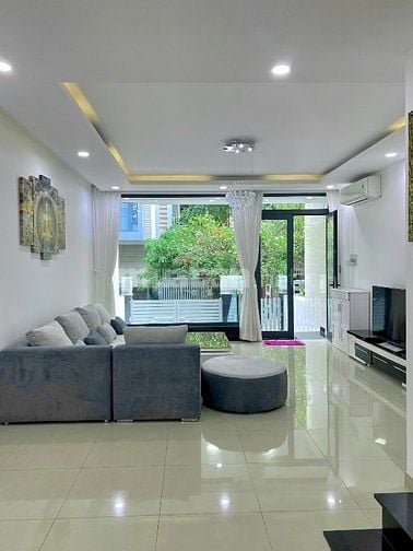 Bán nhà phố kdc Him Lam Phường Tân Hưng Quận giá 27 tỷ