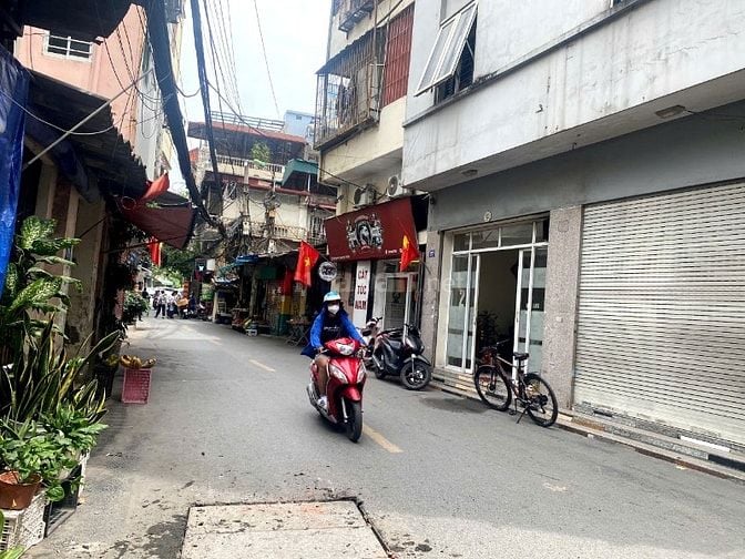 Cho thuê cửa hàng lô góc mặt phố GIÁP BÁT 18m2 chỉ 6tr vào ngay