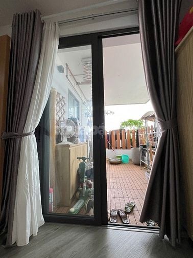 Tôi bán 4 căn hộ CC 312 Lạc Long Quân 68M2, 2PN, Bancong hướng Đông.