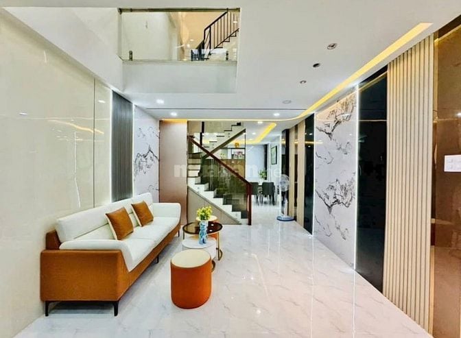 Ngộp ngân hàng bán gấp nhà 1trệt 2lầu Lý Tự Trọng,Q1 chỉ 3tỷ2 sổ riêng
