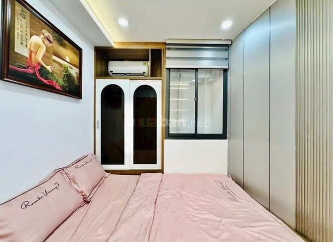 Ngộp ngân hàng bán gấp nhà 1trệt 2lầu Lý Tự Trọng,Q1 chỉ 3tỷ2 sổ riêng