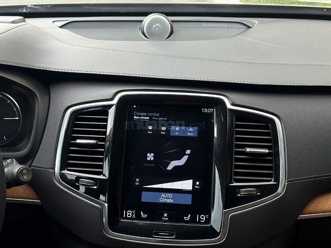 🆕 VOLVO XC90  • Sản xuất : 2018 • Odo : 70.000kilomet - xe hoàn hảo