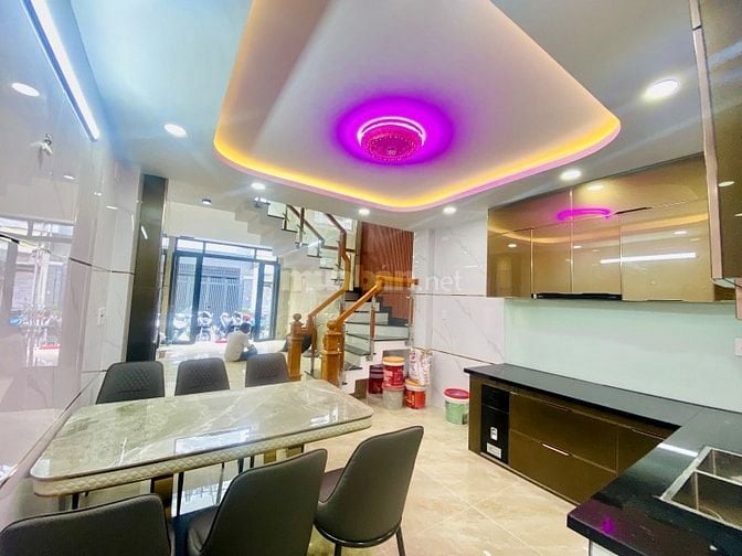 BÁN NHÀ ĐƯỜNG TÂN QUÝ GẦN AEON TÂN PHÚ, 5 TẦNG BTCT, HẺM 6M THÔNG .