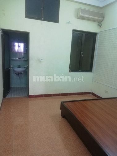 Cho thuê phòng 20m2 đủ đồ Ngõ 37 Tây Kết HBT - HN 