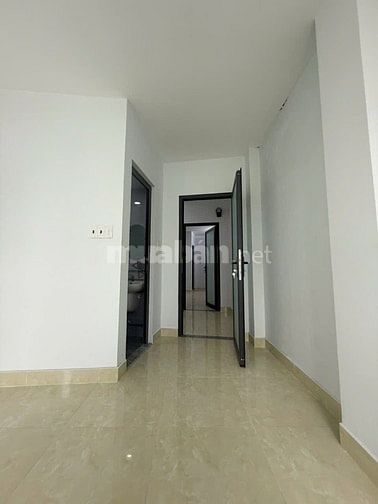 ̉6ty880 ̉Nhà mới P3Q8 hẻm rộng đẹp 4,2x15 (2 lầu st 5pn) SHR hoàn công