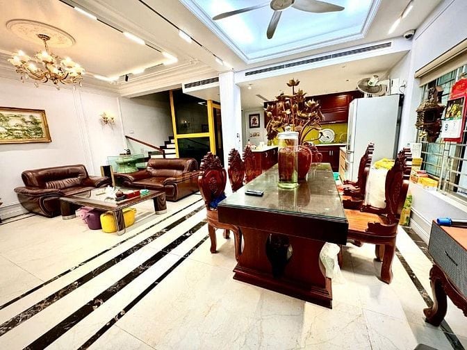 Bán nhà đường Xuân Đỉnh 105m 5 tầng mặt tiền 7.1m 25,5 tỷ, Ngõ thông, 