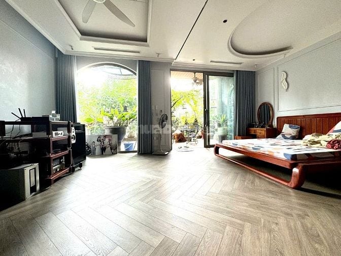 Bán nhà đường Xuân Đỉnh 105m 5 tầng mặt tiền 7.1m 25,5 tỷ, Ngõ thông, 