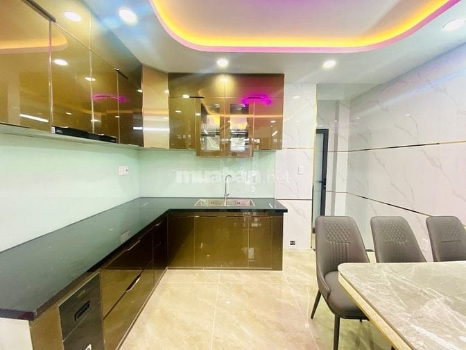 BÁN NHÀ ĐƯỜNG TÂN QUÝ GẦN AEON TÂN PHÚ, 5 TẦNG BTCT, HẺM 6M THÔNG .