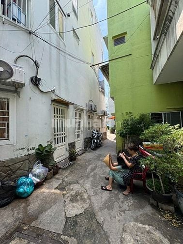 3,96 tỷ  Nhà 2 lầu sân thượng trước hưng phú p9q8 3pn nhà đẹp hẻm 3m