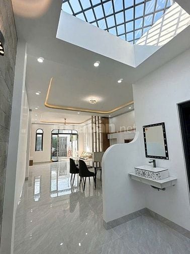 Bán gấp căn cấp 4 mới xây thiết kế hiện đại chỉ Tt450tr