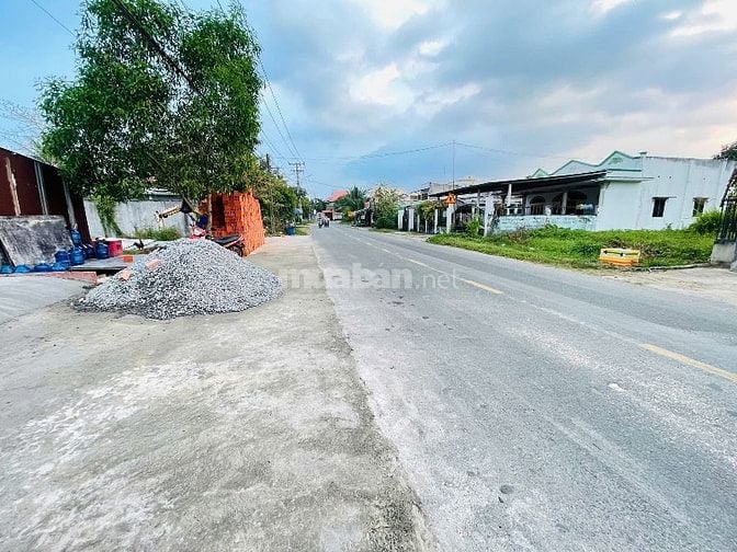 NẰM NGAY MT ĐƯỜNG LỚN TRẦN VĂN CHẨM KDC ĐÔNG ĐÚC GIÁ CHỈ 710 TRIỆU