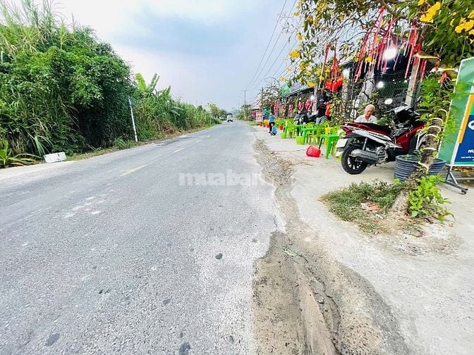NẰM NGAY MT ĐƯỜNG LỚN TRẦN VĂN CHẨM KDC ĐÔNG ĐÚC GIÁ CHỈ 710 TRIỆU