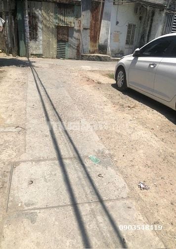 CẦN BÁN NHANH NHÀ NHÀ CẤP 4 GÁC LỬNG ĐÚC KIÊN CỐ GIÁ RẺ NHẤT KHU VỰC