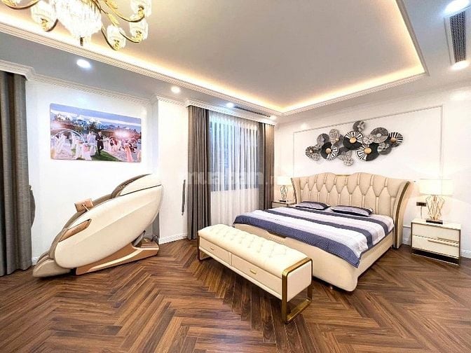 Biệt thự Hoàng Mai 150m2*4T,MT:12m,thang máy,gara oto,phân lô,giá 39tỷ