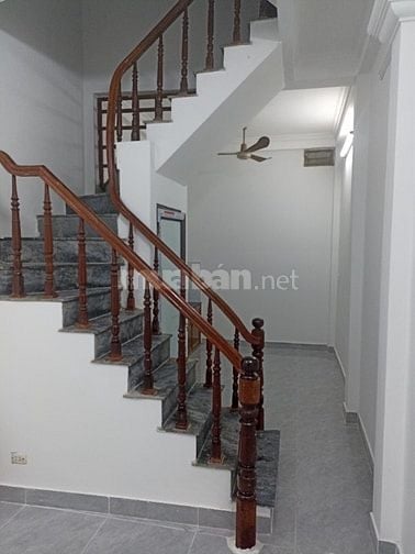 Cho thuê nhà phố Vũ Thạnh, Hào Nam 